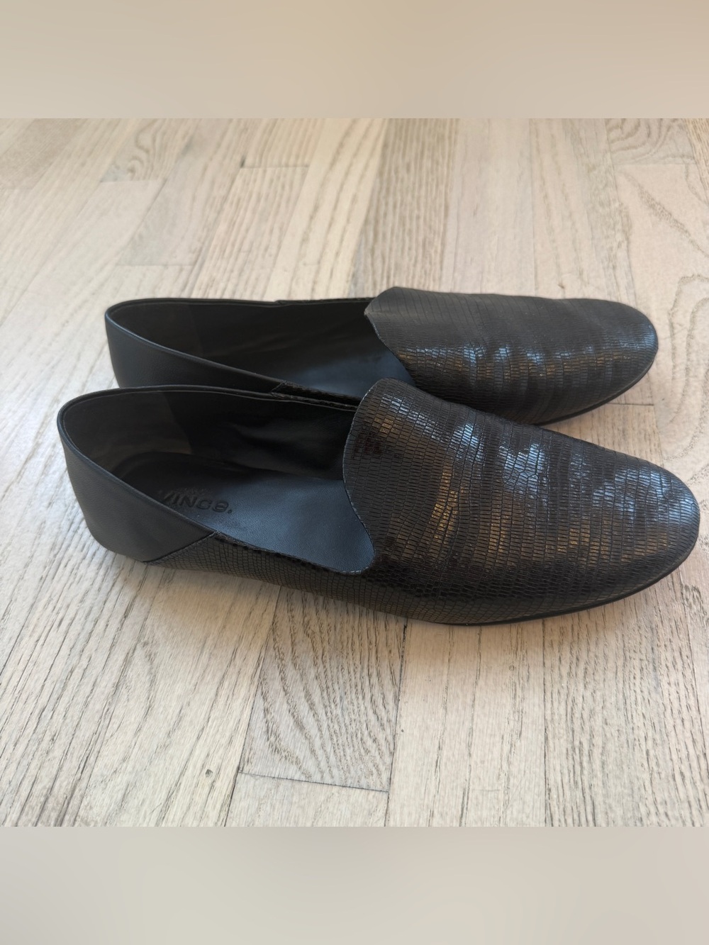 VINCE Marley Women’s Black Embossed Leather D’Orsay Loafers Flats Size 9.5M